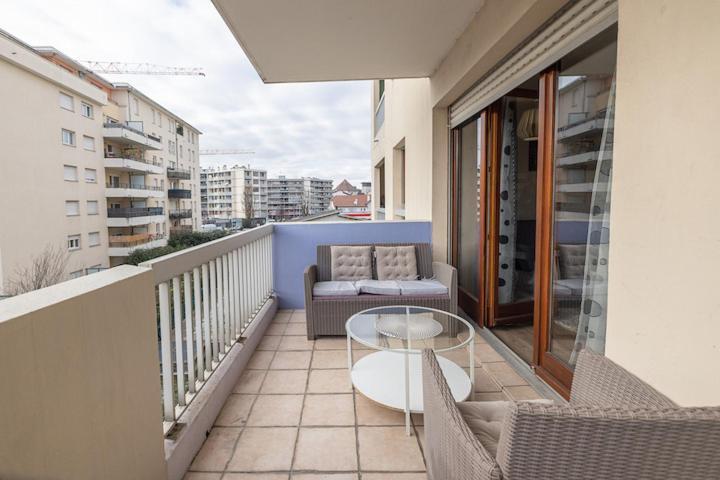 Nart&Niar Apartment Annemasse Bagian luar foto